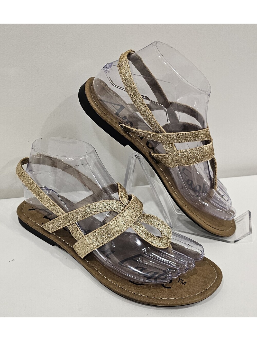 AMERICAN EAGLE OUTFITTERS Gold Glitter FLAT THONG SANDALS SIZE 6.5